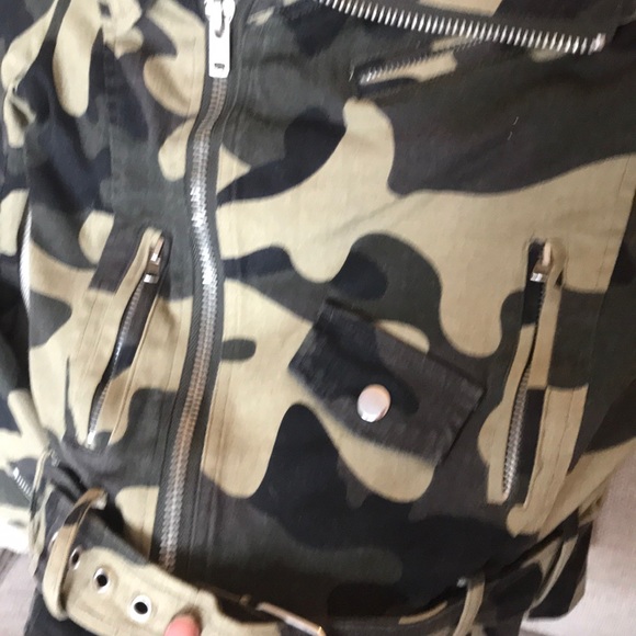 Off The Shoulder Green Army Jacket - Picture 4 of 8